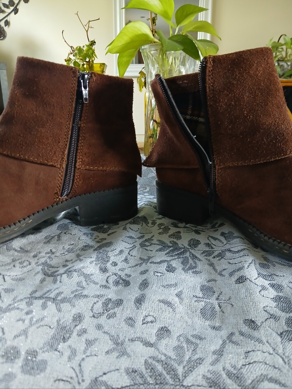 b.o.c. Women's Size 7.5 Suede Ankle Boots — Brown - Picture 6 of 9
